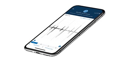Nahaufnahme eines Smartphones mit der Littmann App
