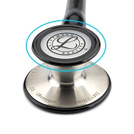 Ein türkiser Ring hebt die einstellbare Membran hervor, die den Trichter eines 3M Littmann Cardiology III Stethoskops verschließt.